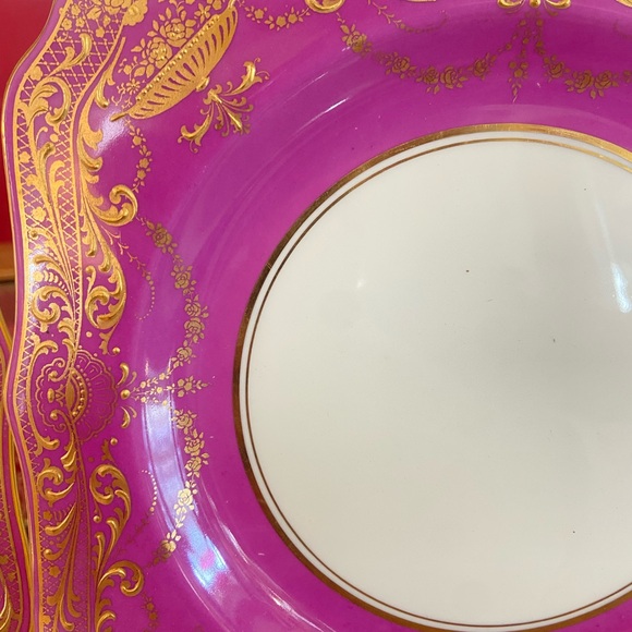 Elegant Pink and Gold Dinner Plate Royal Doulton set of 4 - Picture 2 of 4